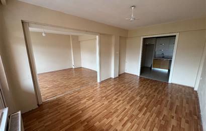 CENTURY 21'DEN ŞİRİNEVLER MAHALLESİNDE GENİŞ,KULLANIŞLI,FERAH