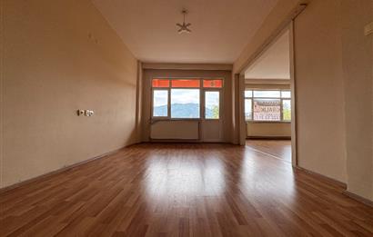 CENTURY 21'DEN ŞİRİNEVLER MAHALLESİNDE GENİŞ,KULLANIŞLI,FERAH