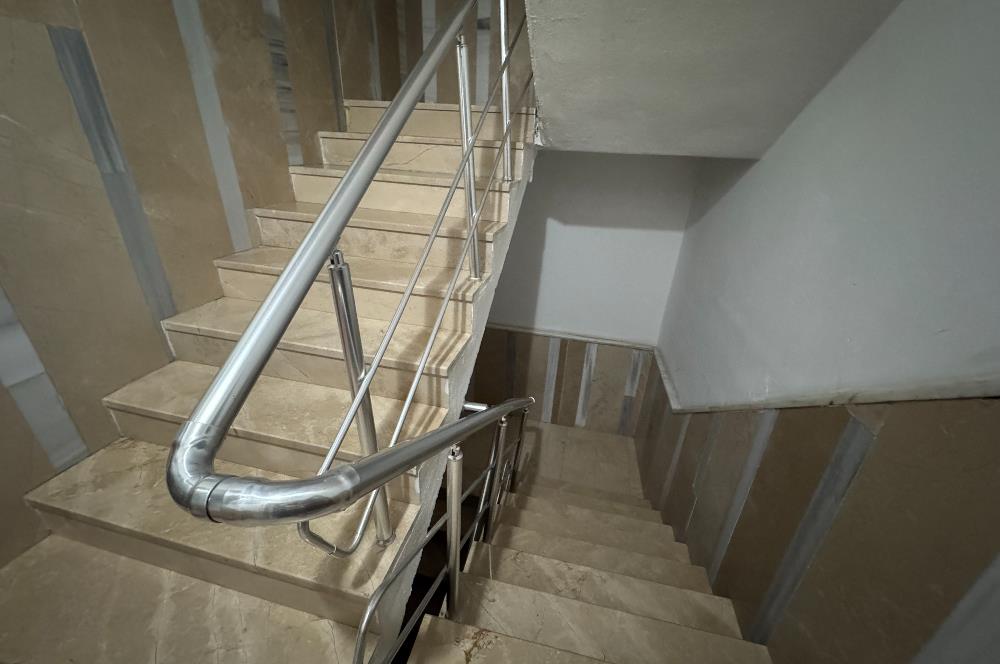 CENTURY 21'DEN ŞİRİNEVLER MAHALLESİNDE GENİŞ,KULLANIŞLI,FERAH