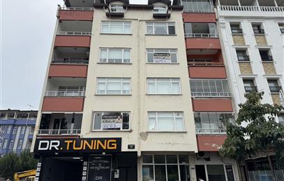 CENTURY 21'DEN ŞİRİNEVLER MAHALLESİNDE GENİŞ,KULLANIŞLI,FERAH