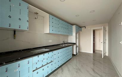 Tuzla Marinaya Komşu, Prestijli Sitede Lüks 3+1 Satılık Daire