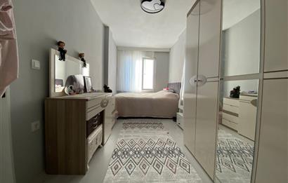 CENTURY 21'DEN KARŞIYAKA'DA 2+1 SATILIK FIRSAT DAİRE