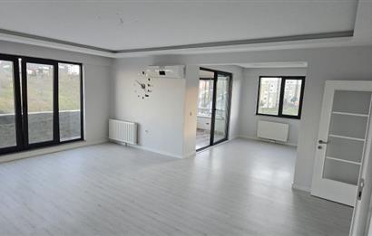 KAŞÜSTÜN'DE LARA PARK SİTESİN'DE SATILIK DAİRE