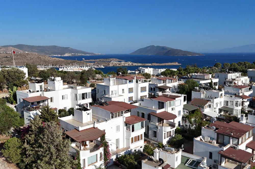 Bodrum-Bitez 3+1 deniz manzaralı satılık dubleks villa