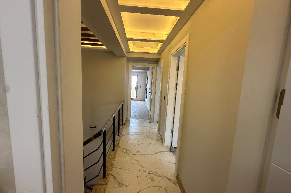 Dikili İslamlarda Deniz Manzaralı villa