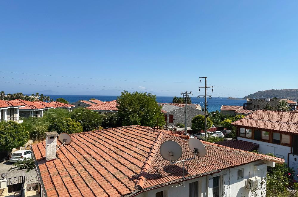Datça Merkez'de Satılık Deniz Manzaralı Plaja 160m Bahçeli 1+1