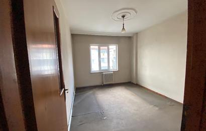 C21 İZ MEHMET ÇAKAR'DAN SATILIK  ARAKAT DAİRE...