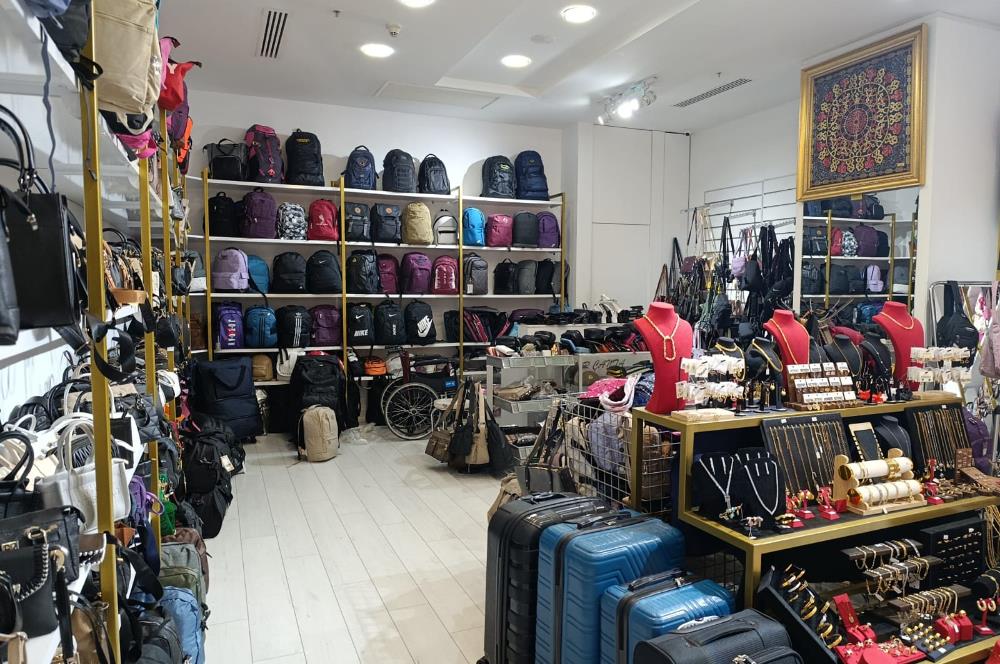 AVM’nin prestijli atmosferinde avantajlı konumda Devren Kiralık Dükkan
