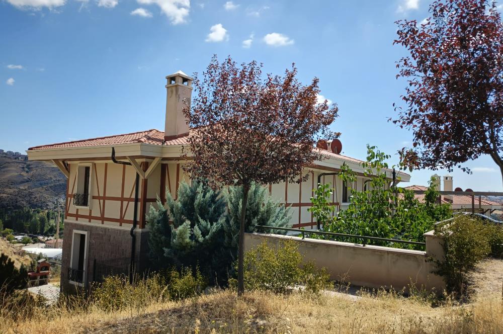KUZEYKENT'TE 6+1 TERASLI SAUNALI BAHÇE İÇİNDE MUHTEŞEM VİLLA
