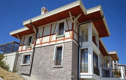 KUZEYKENT'TE 6+1 TERASLI SAUNALI BAHÇE İÇİNDE MUHTEŞEM VİLLA