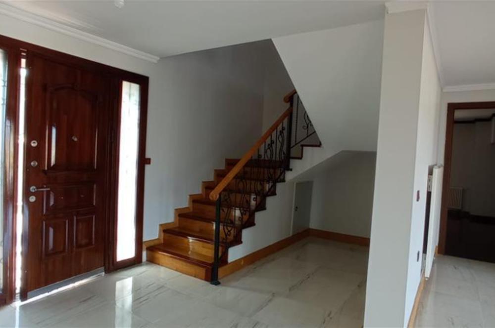 KUZEYKENT'TE 6+1 TERASLI SAUNALI BAHÇE İÇİNDE MUHTEŞEM VİLLA