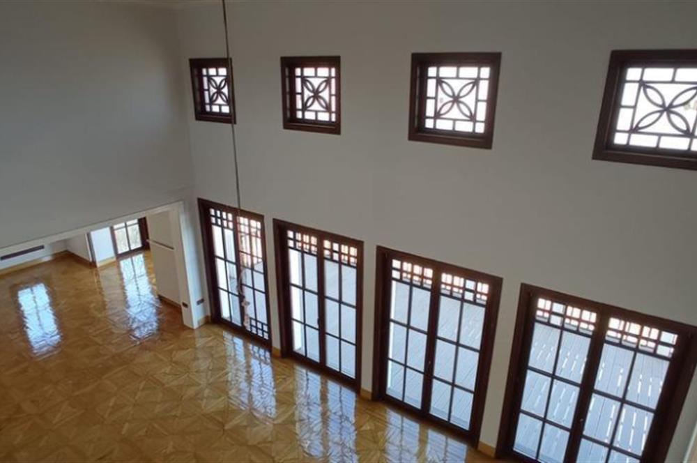 KUZEYKENT'TE 6+1 TERASLI SAUNALI BAHÇE İÇİNDE MUHTEŞEM VİLLA