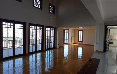 KUZEYKENT'TE 6+1 TERASLI SAUNALI BAHÇE İÇİNDE MUHTEŞEM VİLLA