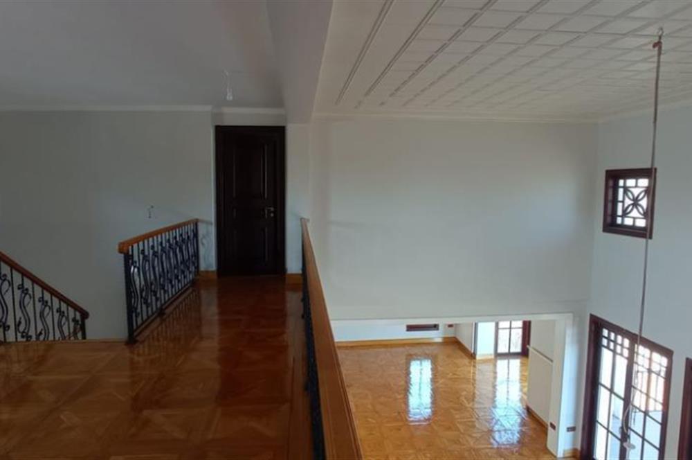 KUZEYKENT'TE 6+1 TERASLI SAUNALI BAHÇE İÇİNDE MUHTEŞEM VİLLA