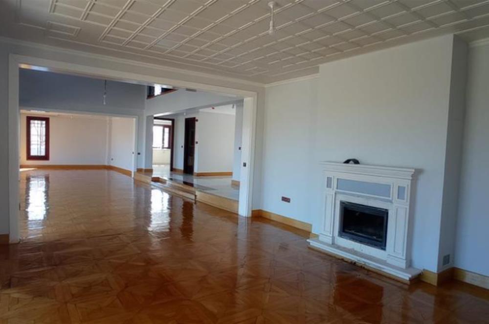 KUZEYKENT'TE 6+1 TERASLI SAUNALI BAHÇE İÇİNDE MUHTEŞEM VİLLA