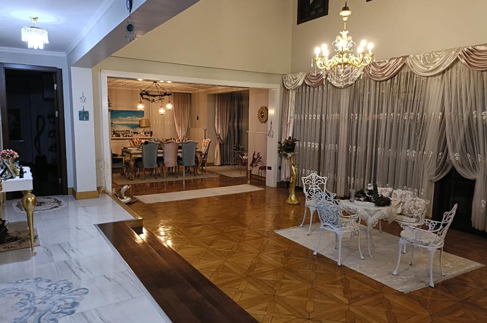 KUZEYKENT'TE 6+1 TERASLI SAUNALI BAHÇE İÇİNDE MUHTEŞEM VİLLA