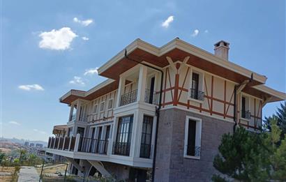 KUZEYKENT'TE 6+1 TERASLI SAUNALI BAHÇE İÇİNDE MUHTEŞEM VİLLA