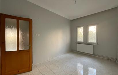 C21 LOCA'DAN BAHÇELİEVLERDE CADDE ÜSTÜ KİRALIK 3+1 DAİRE