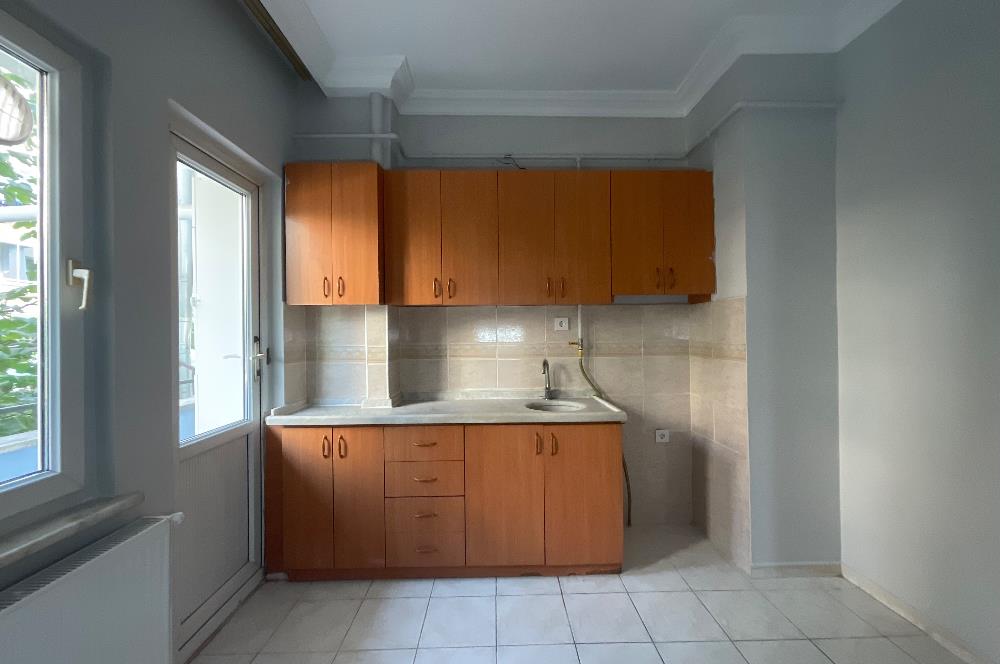C21 LOCA'DAN BAHÇELİEVLERDE CADDE ÜSTÜ KİRALIK 3+1 DAİRE
