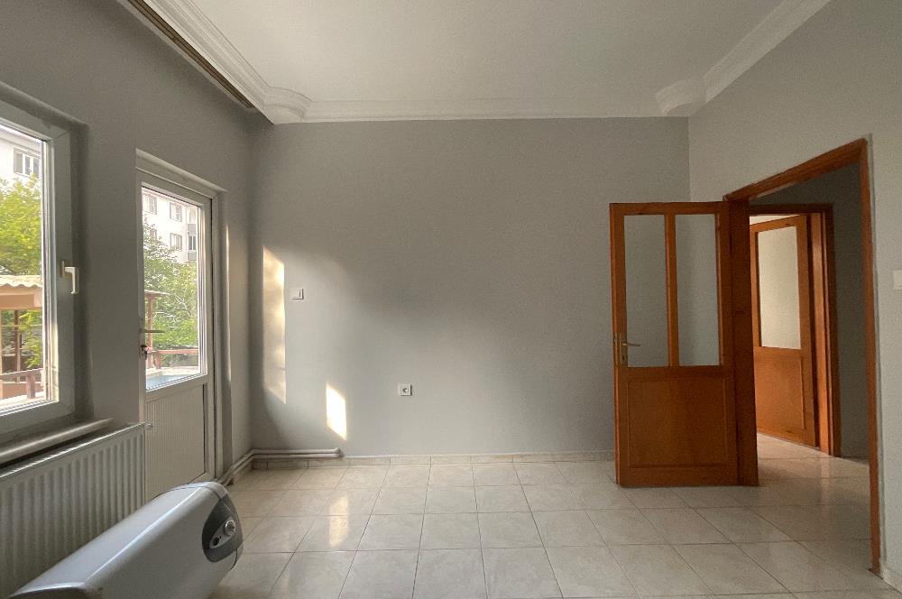 C21 LOCA'DAN BAHÇELİEVLERDE CADDE ÜSTÜ KİRALIK 3+1 DAİRE