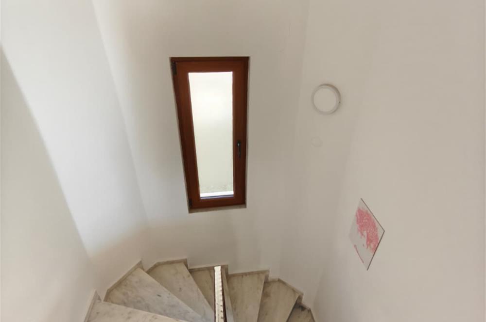 Satılık Bitişik Nizam Villa Havuzlu 