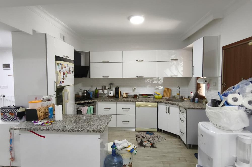 Satılık Bitişik Nizam Villa Havuzlu 