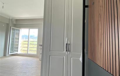 CENTURY 21'DEN CUMHURİYET MAHALLESİ'NDE FERAH 1+1 SATILIK DAİRE!