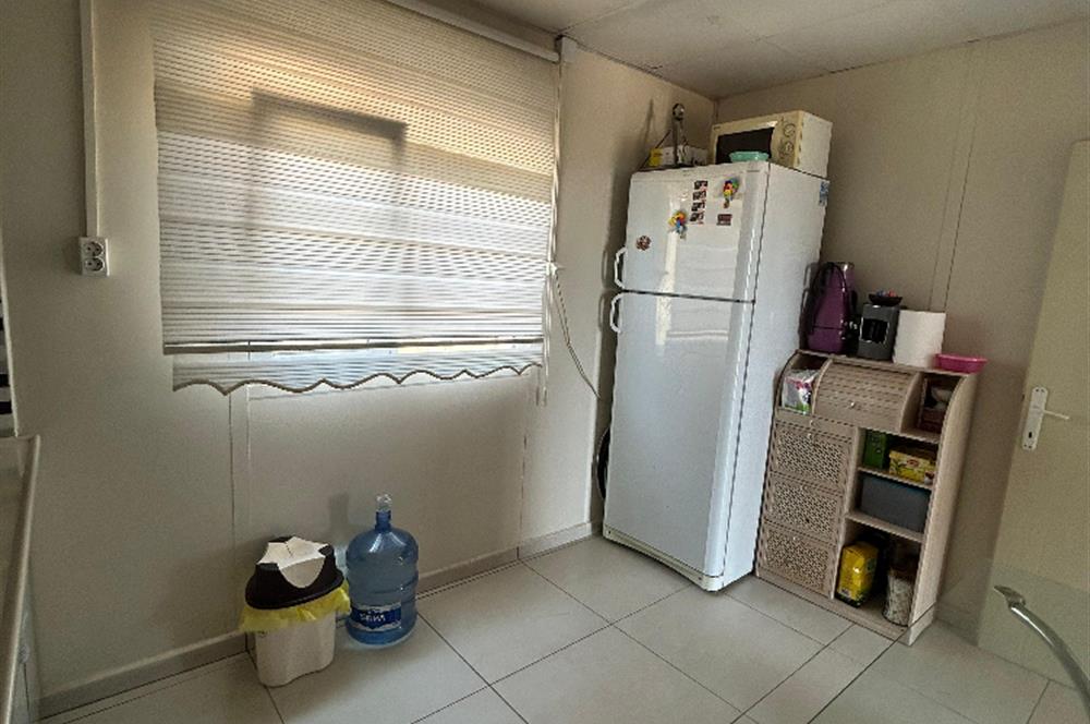 C21 LOCA'DAN İSABET OKULUNUN YAKINIDA PREFABRİK EV VE ARSASI