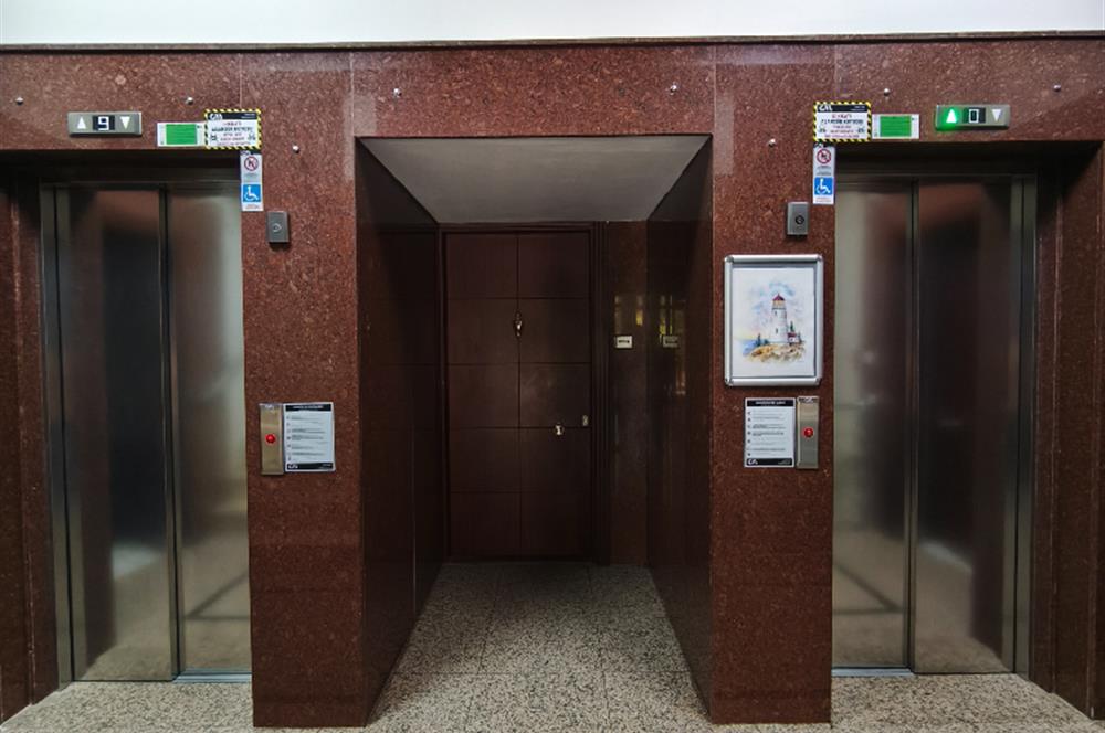 Kadıköy Kozyatağı STFA Blokları'nda Kiralık 4+1 Daire
