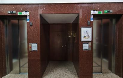 Kadıköy Kozyatağı STFA Blokları'nda Kiralık 4+1 Daire