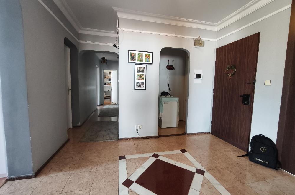 Kadıköy Kozyatağı STFA Blokları'nda Kiralık 4+1 Daire