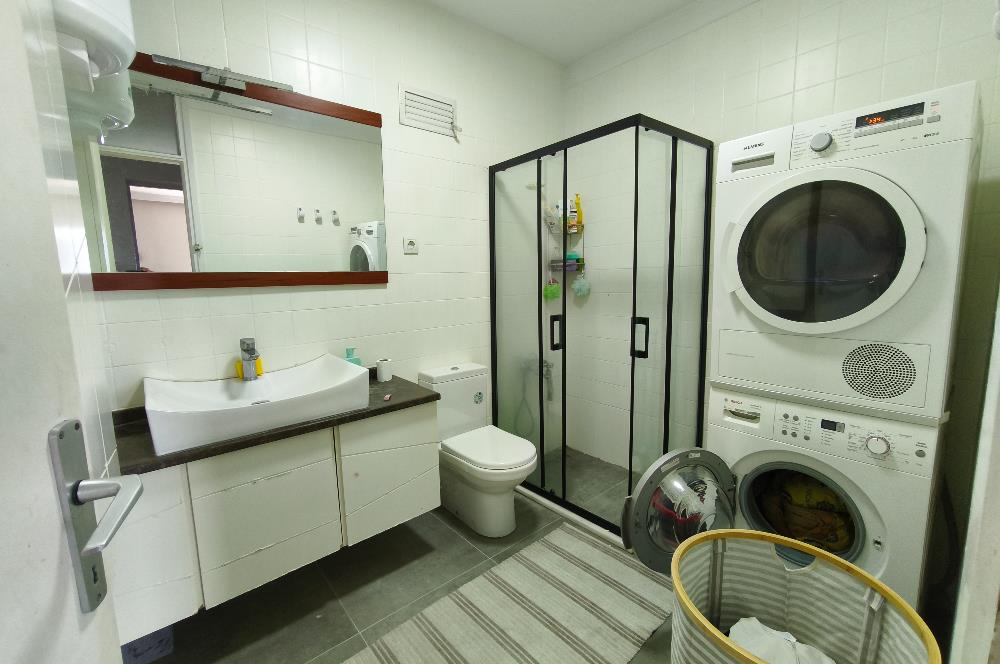 Kadıköy Kozyatağı STFA Blokları'nda Kiralık 4+1 Daire