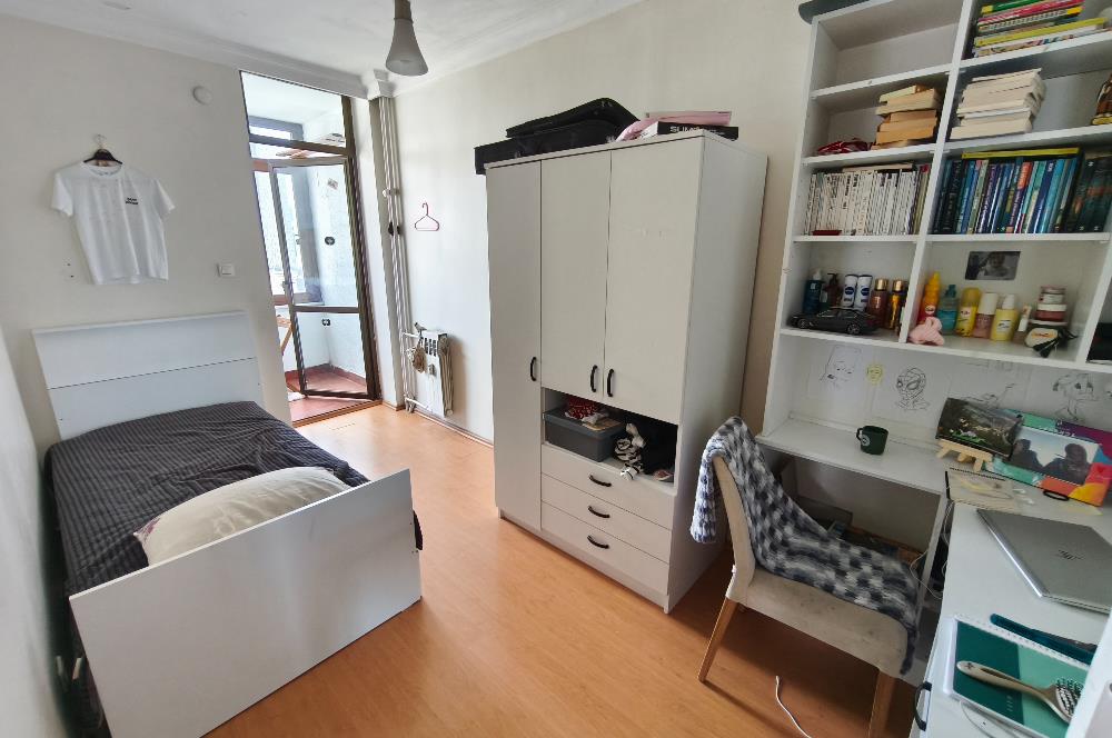 Kadıköy Kozyatağı STFA Blokları'nda Kiralık 4+1 Daire
