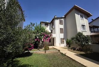DİDİM PARLEMENTERLER SİTESİNDEN TRİPLEKS VİLLA
