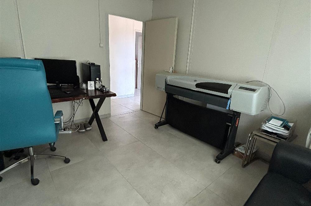 C21 LOCA'DAN İSABET OKULUNUN YAKINIDA PREFABRİK EV VE ARSASI