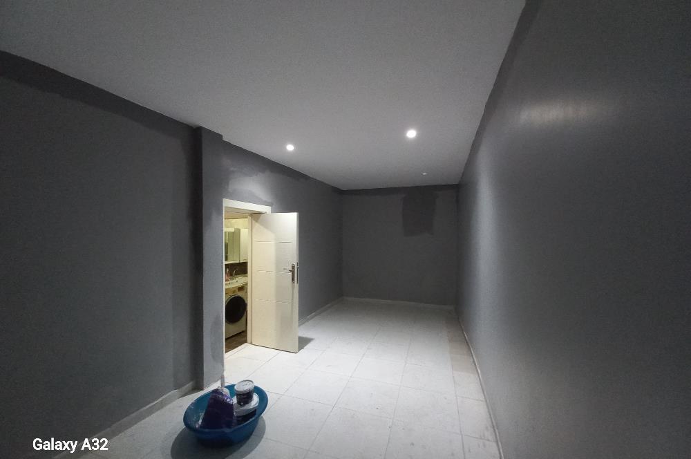 MECIDIYEKOY MEYDAN  CEVAHIR AVM 5 DAKIKA MESAFEDE 2+1 OFIS