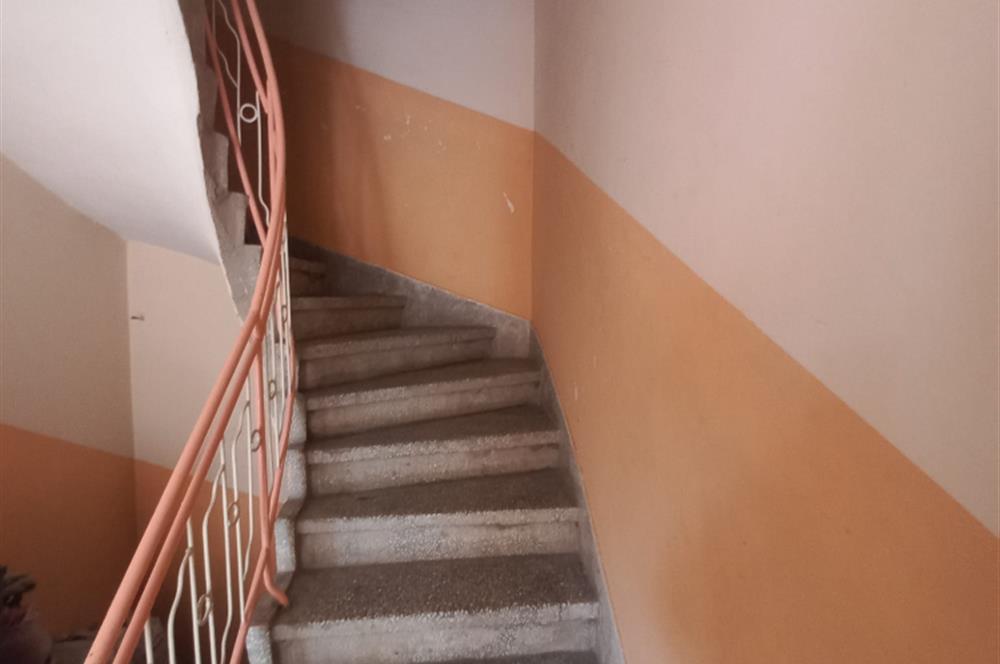 Satılık Komple 3 Katlı Bina Ege Mah.