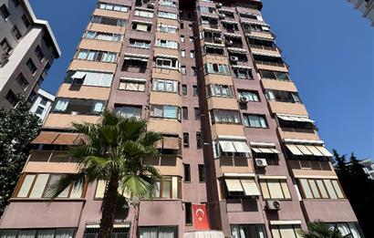 BOSTANCI,ALİ NİHAT TARLAN CAD. GENİŞ ARSAYA SAHİP BİNADA SATILIK