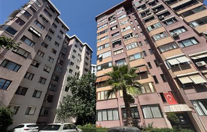 BOSTANCI,ALİ NİHAT TARLAN CAD. GENİŞ ARSAYA SAHİP BİNADA SATILIK