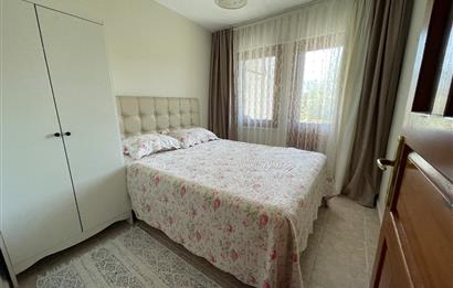 ALTINOVA KIRKENT SİTESİNDE 4+2 BAKIMLI GENİŞ BAHÇELİ VİLLA