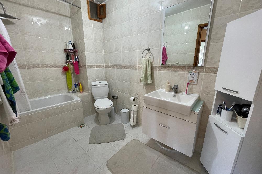 ALTINOVA KIRKENT SİTESİNDE 4+2 BAKIMLI GENİŞ BAHÇELİ VİLLA