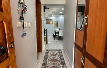 ALTINOVA KIRKENT SİTESİNDE 4+2 BAKIMLI GENİŞ BAHÇELİ VİLLA