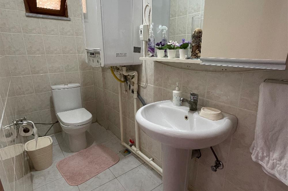 ALTINOVA KIRKENT SİTESİNDE 4+2 BAKIMLI GENİŞ BAHÇELİ VİLLA