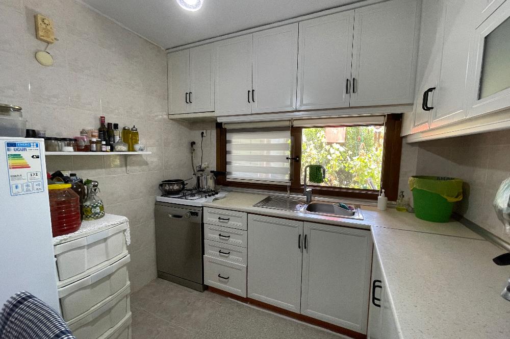 ALTINOVA KIRKENT SİTESİNDE 4+2 BAKIMLI GENİŞ BAHÇELİ VİLLA