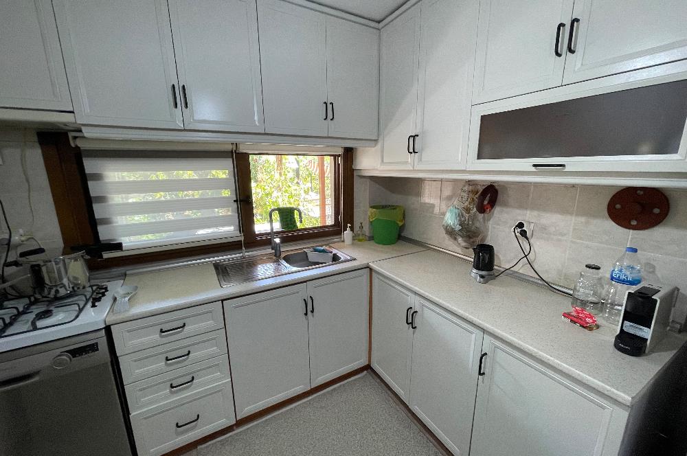 ALTINOVA KIRKENT SİTESİNDE 4+2 BAKIMLI GENİŞ BAHÇELİ VİLLA