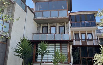 ALTINOVA KIRKENT SİTESİNDE 4+2 BAKIMLI GENİŞ BAHÇELİ VİLLA
