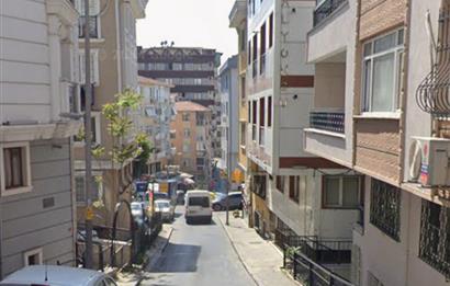 MECIDIYEKOY MEYDAN  CEVAHIR AVM 5 DAKIKA MESAFEDE 2+1 OFIS