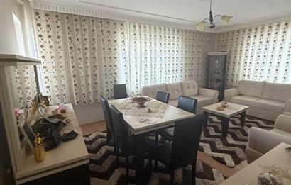 CENTURY21 PLUS'DAN GÜVENEVLER MAH.EŞYALI KİRALIK 2+1