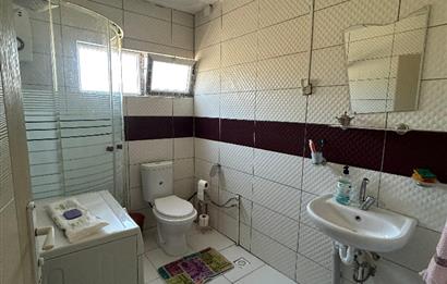 C21 LOCA'DAN İSABET OKULUNUN YAKINIDA PREFABRİK EV VE ARSASI