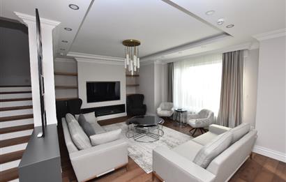 Zekeriyaköy de özel mimari dekorasyonlu satılık 5+1 eşyalı villa